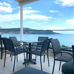 Hostal Mateo, Himarë
